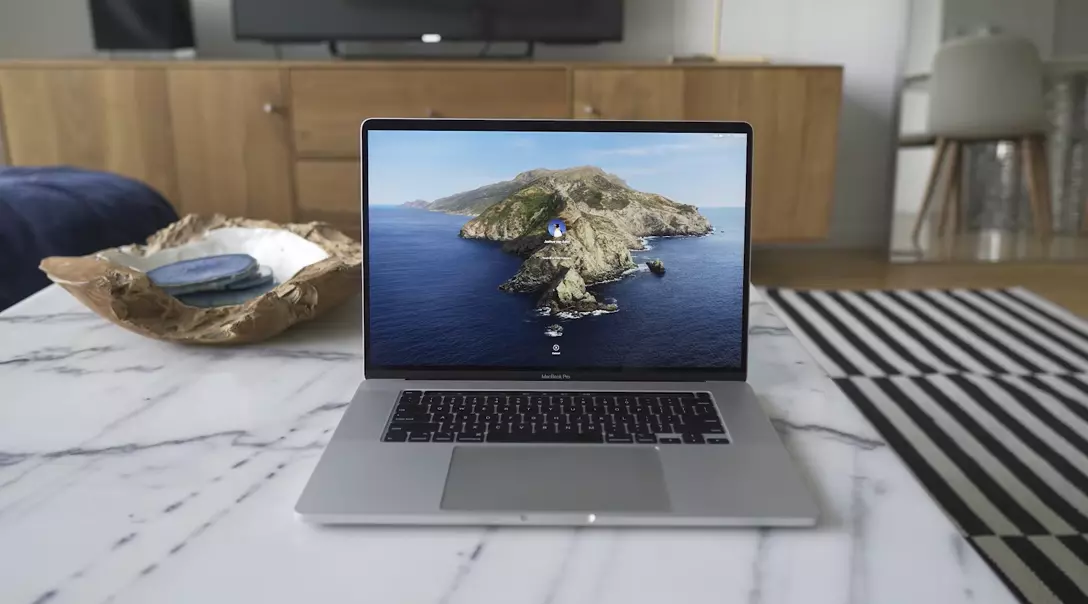 Apple Macbook Pro (2021)
