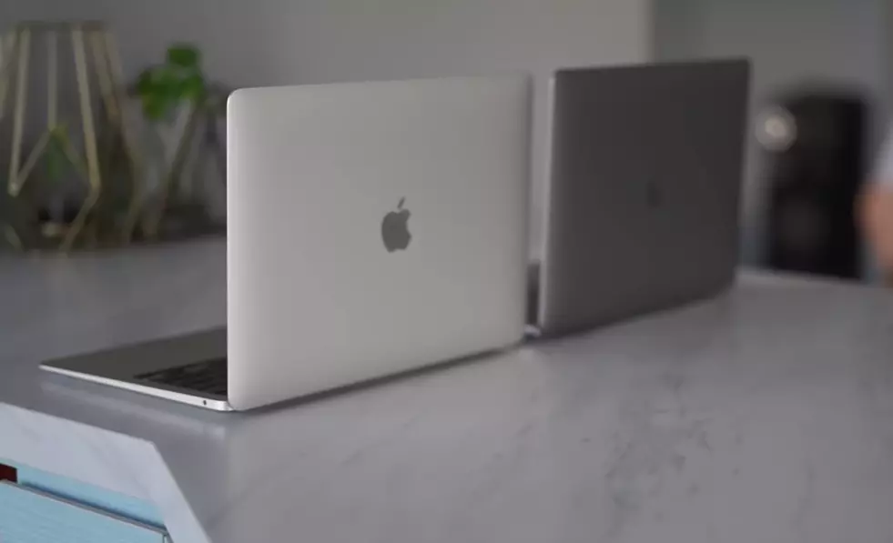 MacBook Silver Vs Space Gray colors